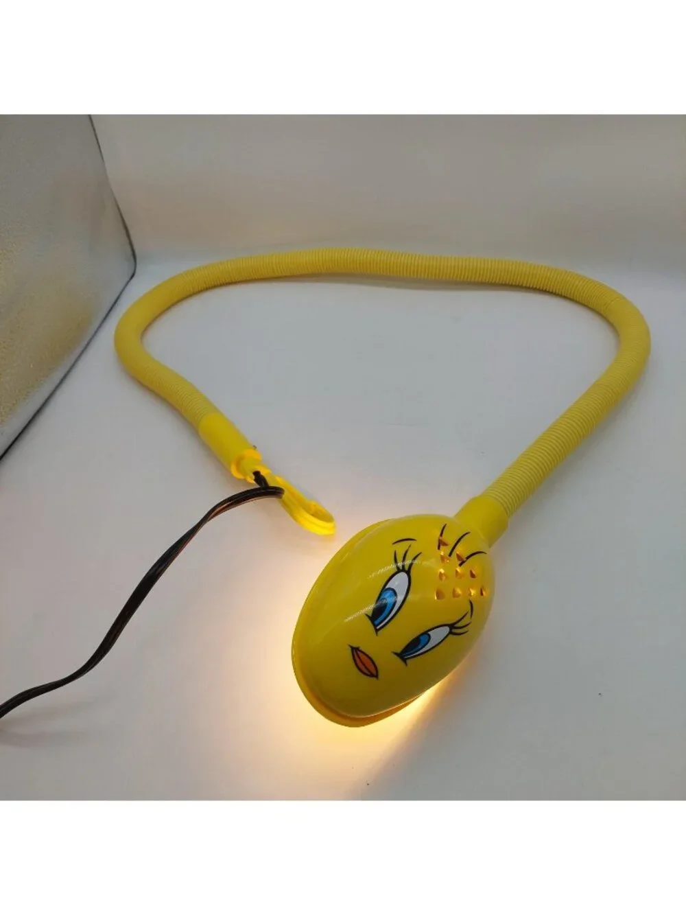 Tweety Bird Flex Flexible Lamp Desk Light Portable 1997 Pose-able